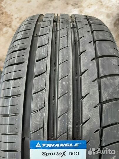 Triangle Sports TH201 205/40 R16