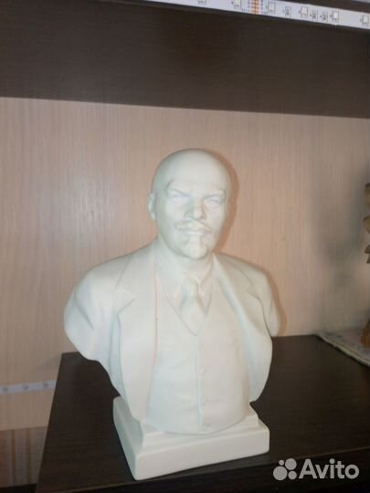 Бюст В.И.Ленина Бисквитный лфз.Клеймо1960-ые