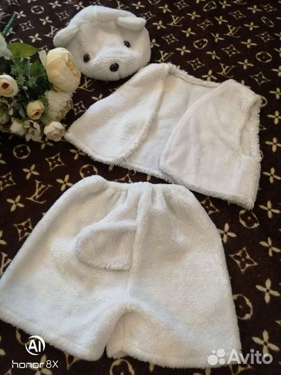 Новогодний костюм белого медведя