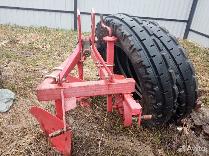 Плуг на минитрактор