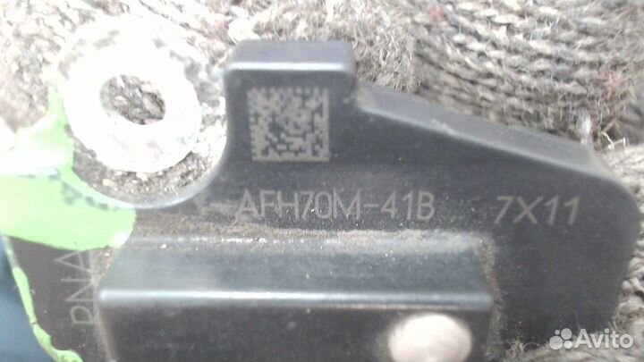 Измеритель потока воздуха Mitsubishi Pajero, 1998