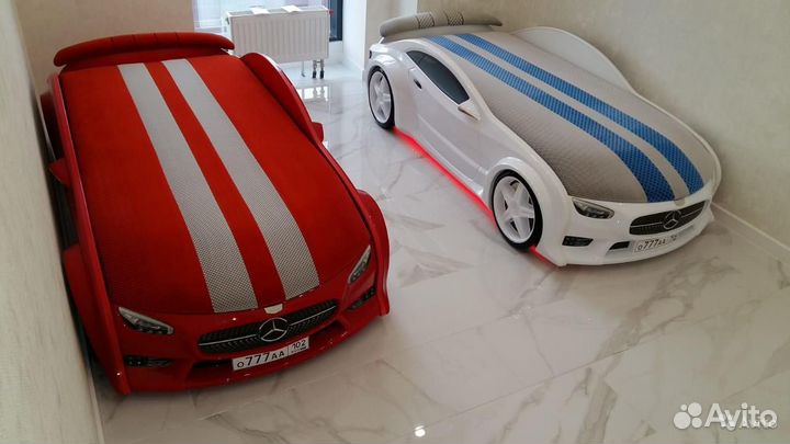 Кровать машина