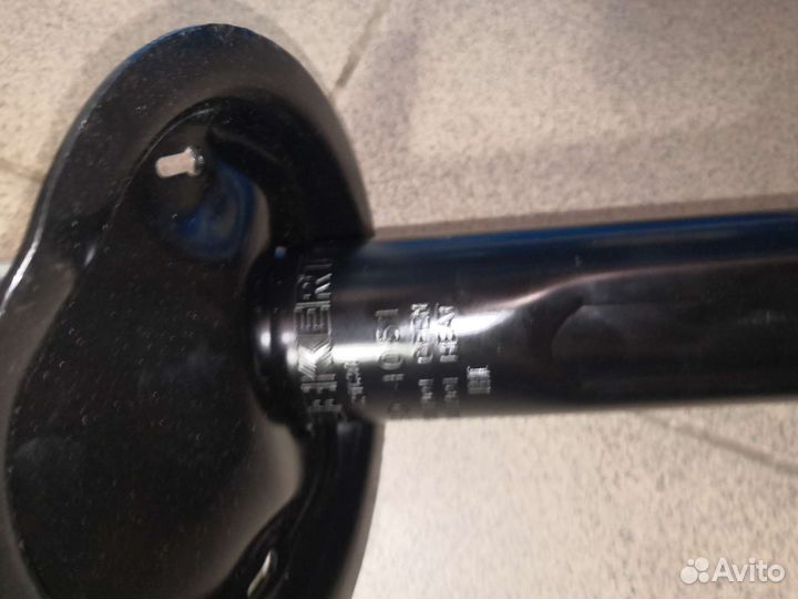 Амортизатор передний правый Peugeot Partner