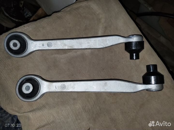 Рычаги RTS перединие верхние VW/Audi