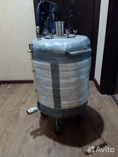 Продам ёмкость из нержавеющей стали