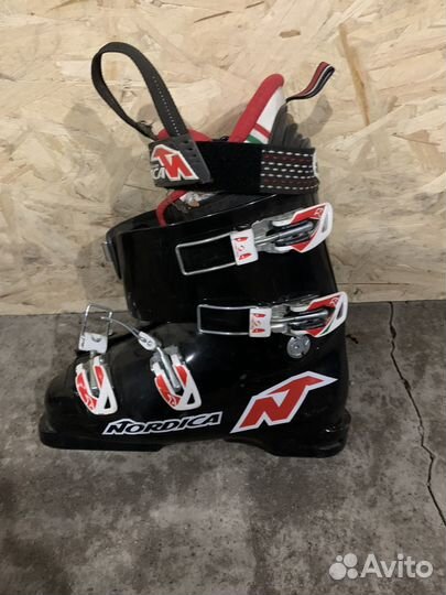 Горнолыжные ботинки nordica
