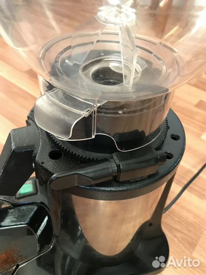 Жерновая кофемолка Cunill Brasil с счетчиком