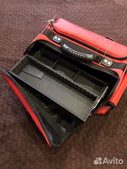 Чемодан для мастера маникюра