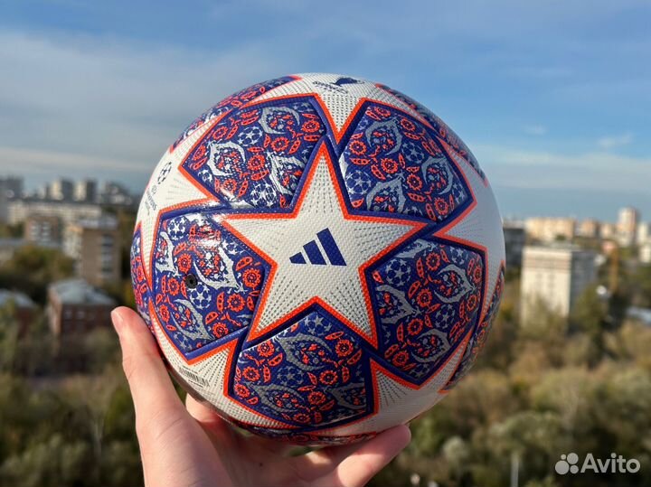 Футбольный мяч Adidas размер 4