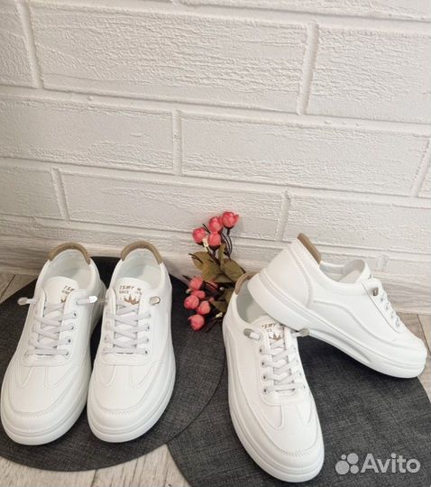 Кроссовки кеды женские Новые 38,39