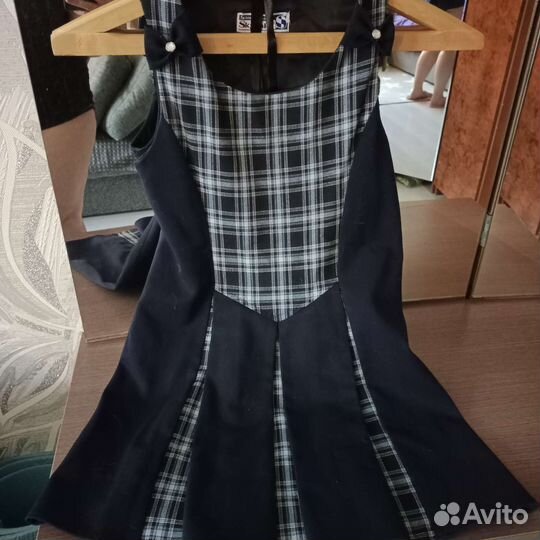 Школьная форма синяя, блузки 128-134