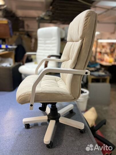 Компьютерное офисное кресло