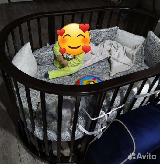 Детская кроватка-трансформер с маятником