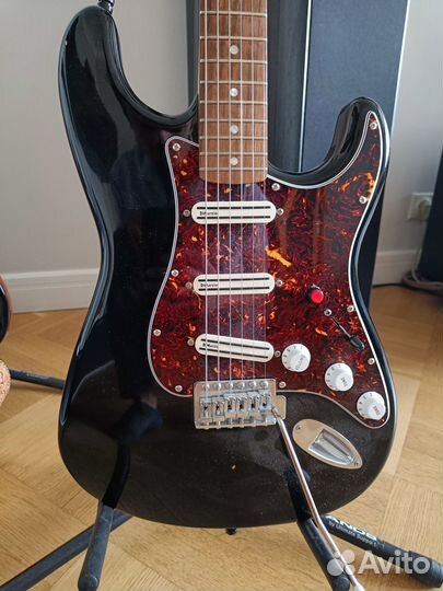 Модифицированный Squier Affinity Strat