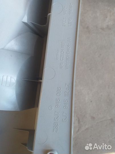 Фонарь правый Skoda Roomster 2 2013 год новый