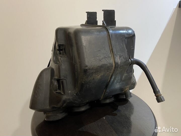 Корпус воздушного фильтра Suzuki Bandit