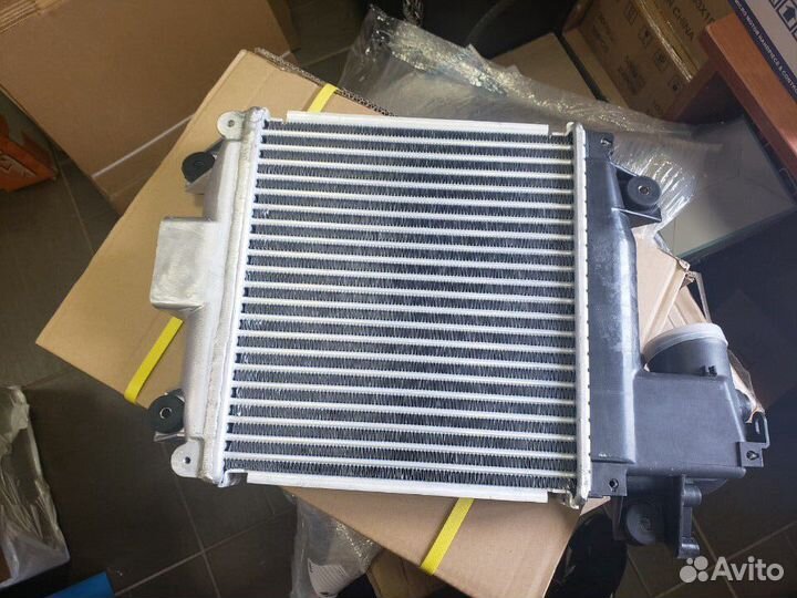 Интеркулер новый Toyota Fortuner, Hilux 05