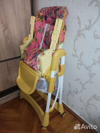 Детский стульчик для кормления