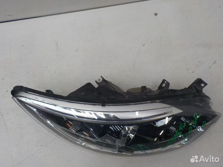 Фара правая на Renault Kaptur