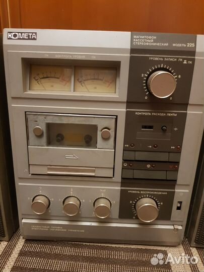 Кассетный магнитофон радио
