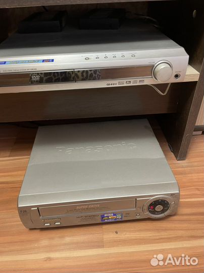 DVD плеер и касетник в рабочем состоянии