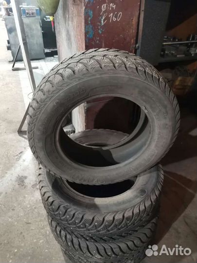 Sava Eskimo Stud 215/65 R16