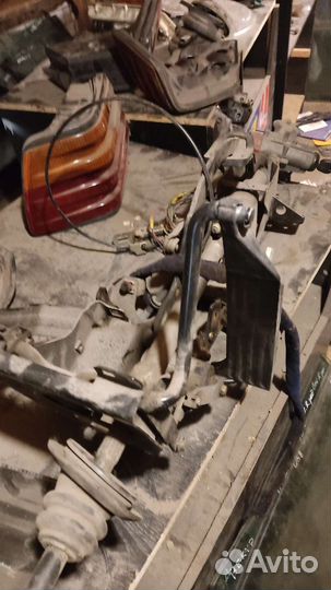 Рулевая стойка, замок педали на бмв 5
