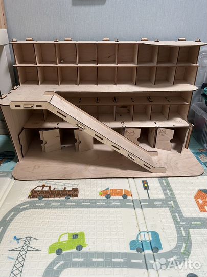 Гараж для машинок