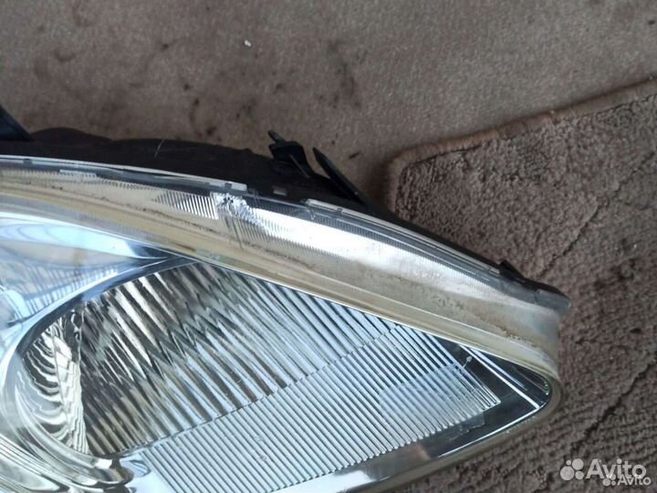 Фара Honda Civic eu1 правая