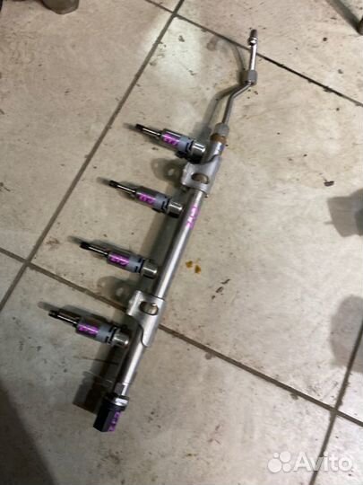 Рампа форсунок Volkswagen Polo CJZ 2015