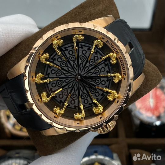 Часы Roger Dubuis