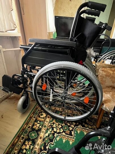 Кресло коляска для инвалидов