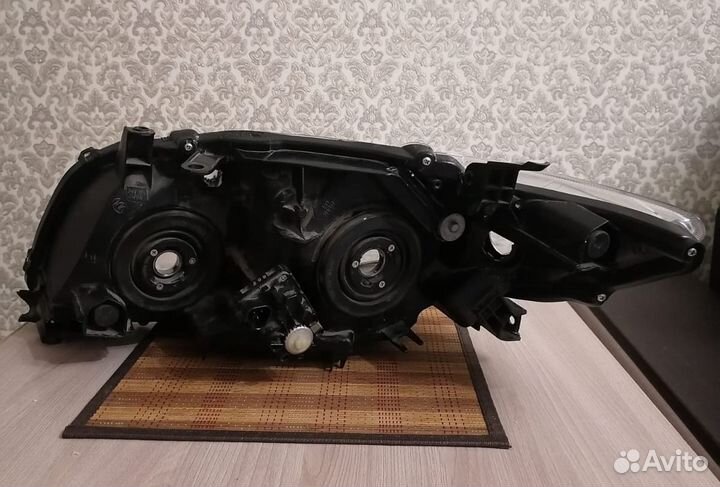 Фара Toyota