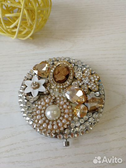 Зеркала настольные и карманные складные новые