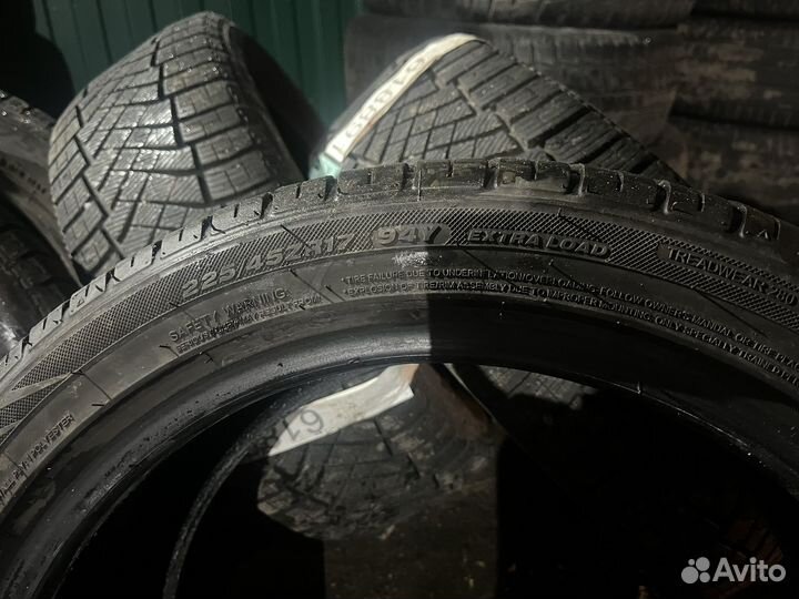 Westlake SA37 225/45 R17 94Y