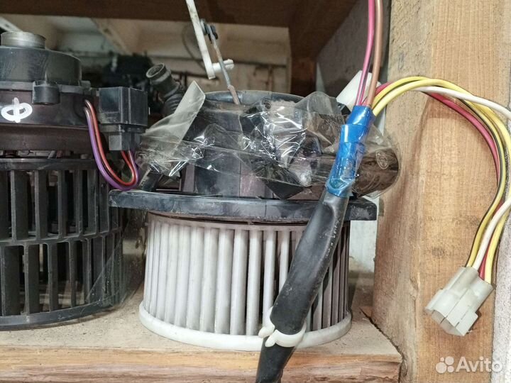 Моторчик печки Ниссан Примьера П11