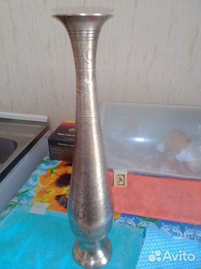 Ваза индийская из латуни резная