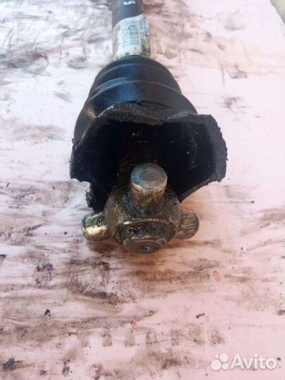 Полуось передняя левая (приводной вал, шрус) Renau