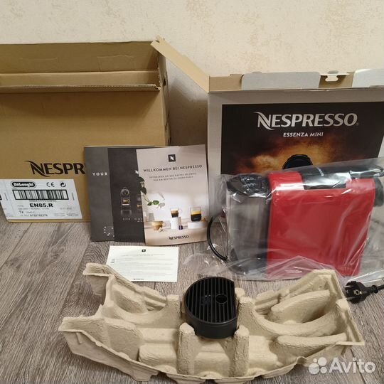 Новая Кофемашина delonghi Nespresso Essenza