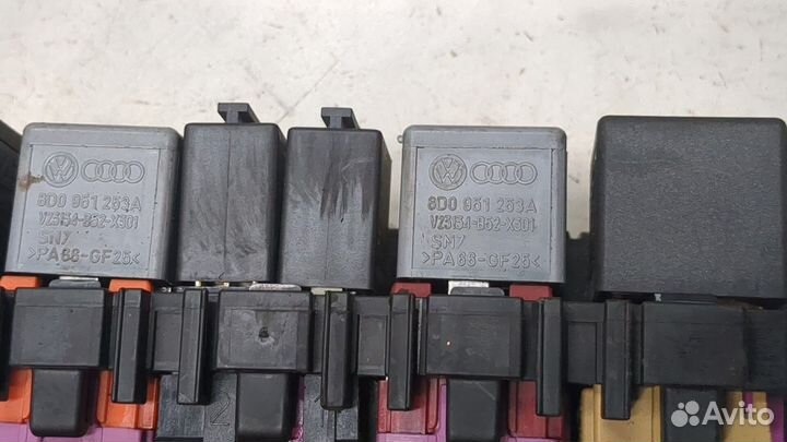 Блок реле Skoda Octavia (A5), 2010