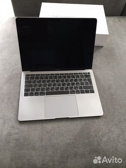 MacBook Air 13 mid 2019 256 Gb