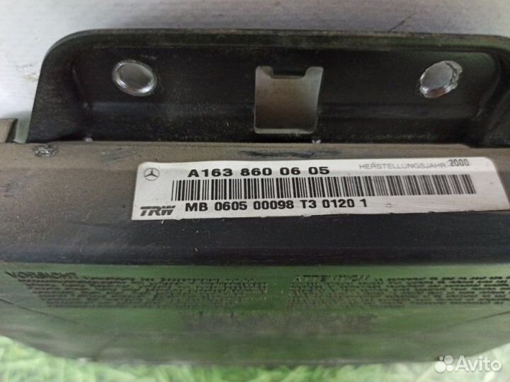 Подушка безопасности (airbag) передняя правая