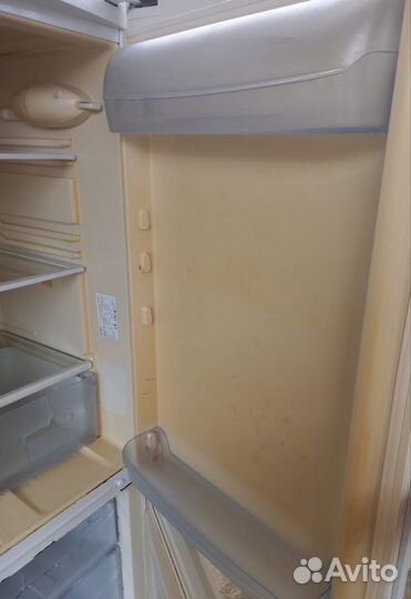 Холодильник indesit