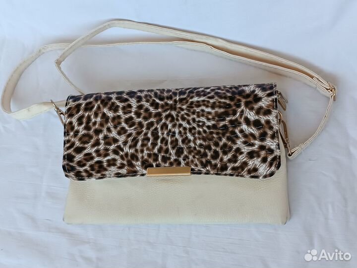 Продам сумку клатч