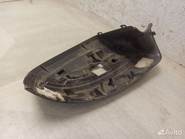 Накладка зеркала левого