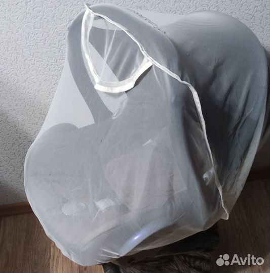 Продам детское автокресло maxi cosi от 0 лет