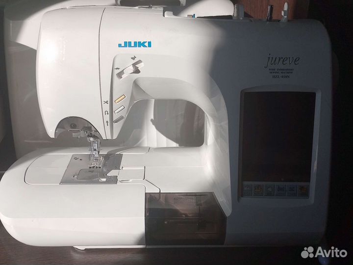Швейно-вышивальная машина Juki hzl-010