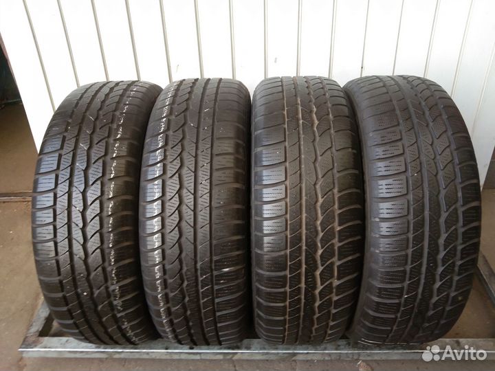 Continental Conti4x4WinterContact 215/60 R17