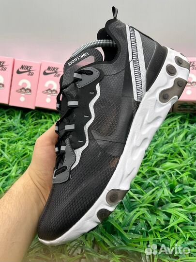 Nike React Element 87