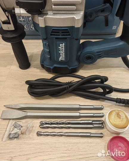 Перфоратор Makita 1680W